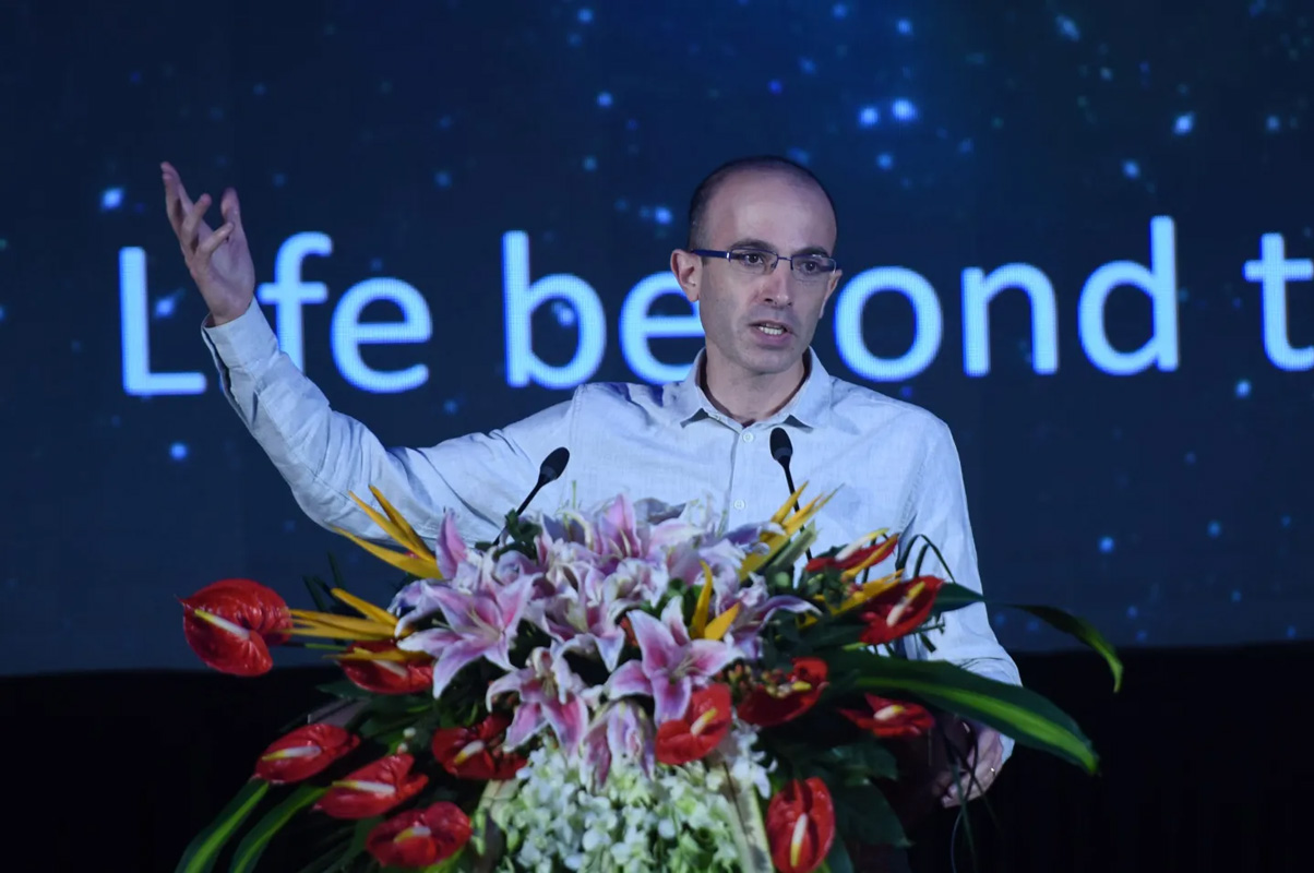 Yuval Noah Harari on Whether Democracy and AI Can Coexists
